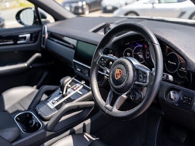 PORSCHE Cayenne coupe
