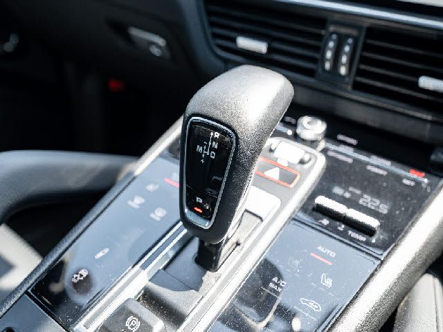 PORSCHE Cayenne coupe