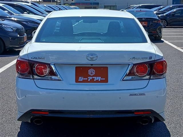 CROWN sedan