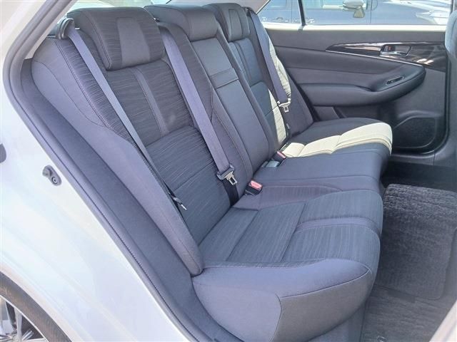 CROWN sedan