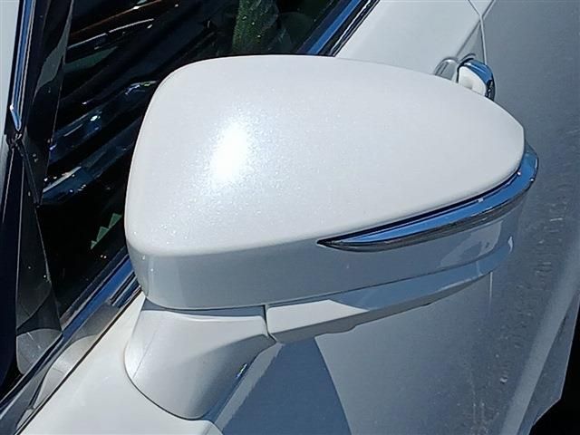CROWN sedan