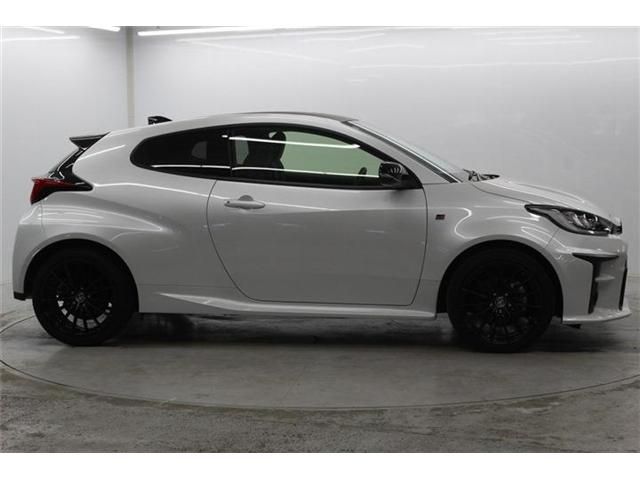 GR YARIS