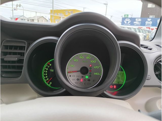 N BOX