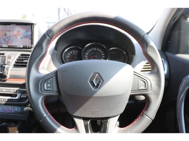 RENAULT MEGANE ESTATE