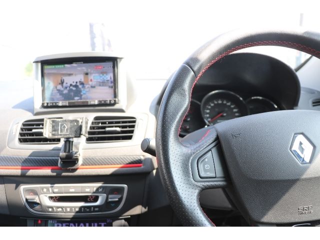 RENAULT MEGANE ESTATE