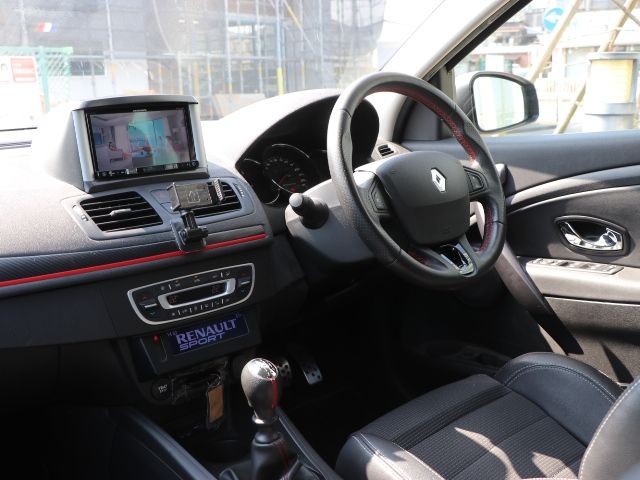 RENAULT MEGANE ESTATE