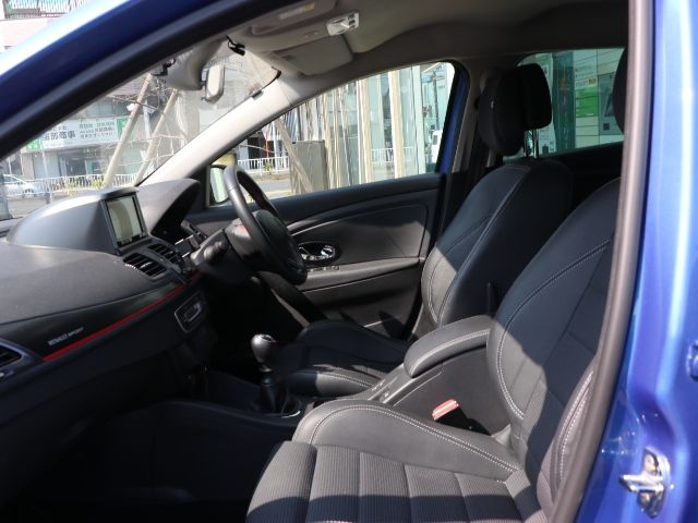 RENAULT MEGANE ESTATE