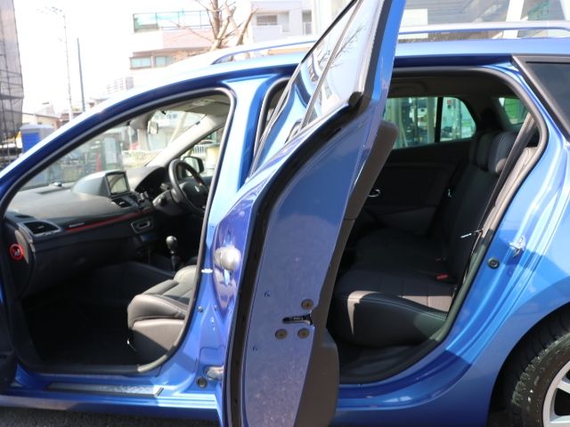 RENAULT MEGANE ESTATE