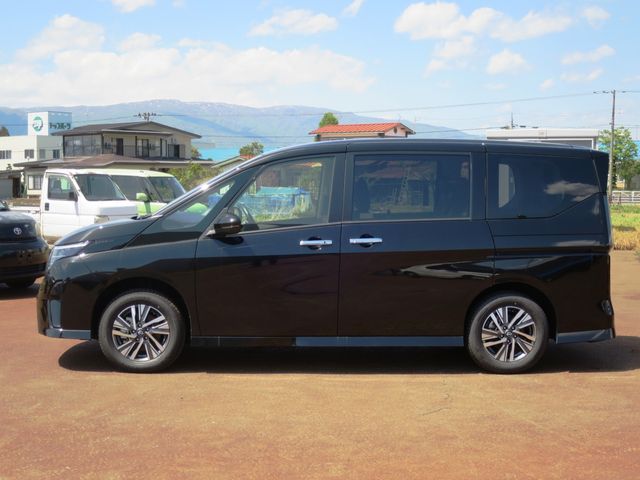 SERENA WG 4WD