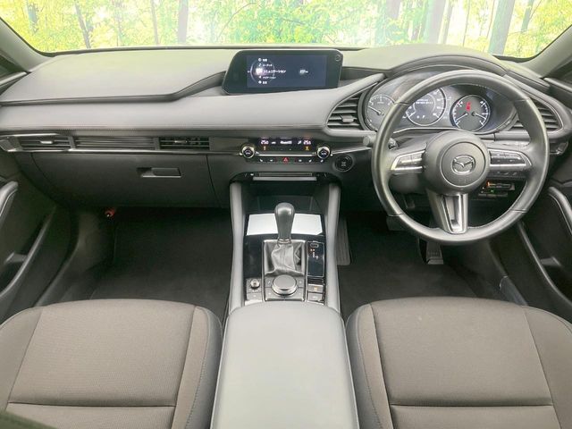 MAZDA3 FASTBACK