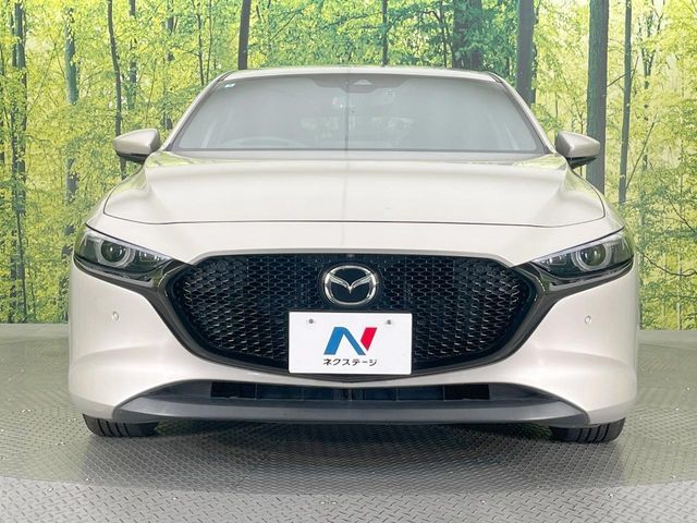 MAZDA3 FASTBACK