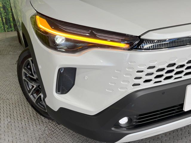 COROLLA CROSS HYBRID