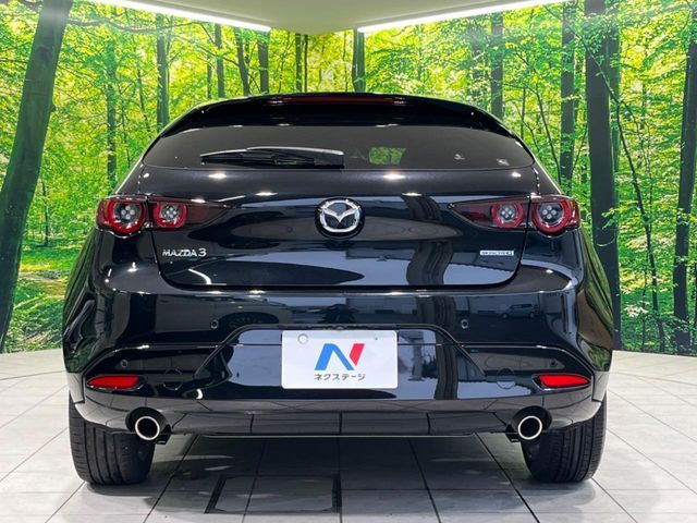 MAZDA3 FASTBACK