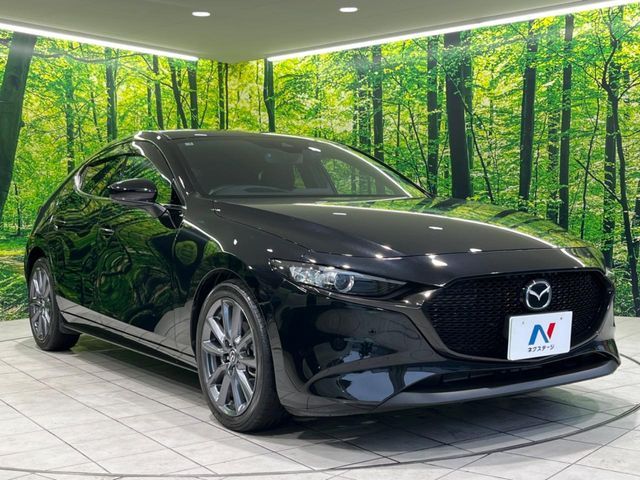 MAZDA3 FASTBACK