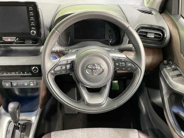 YARIS CROSS HYBRID