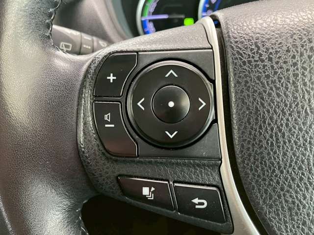 VOXY HYBRID
