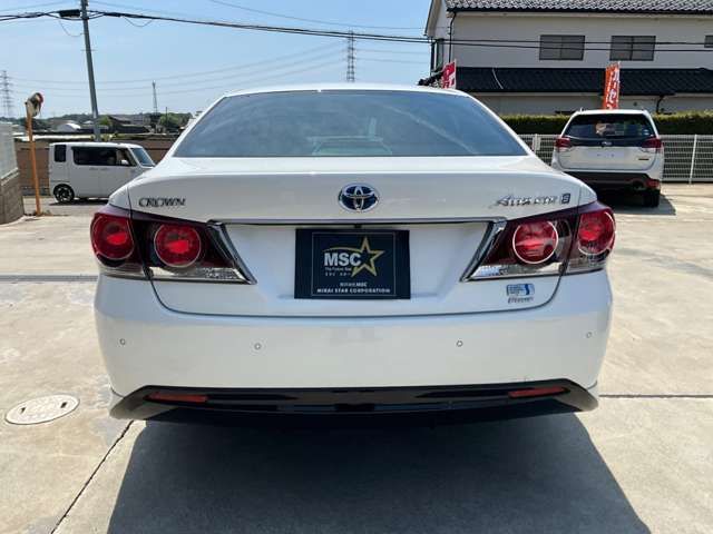 CROWN sedan hybrid 4WD