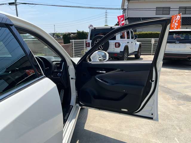 CROWN sedan hybrid 4WD