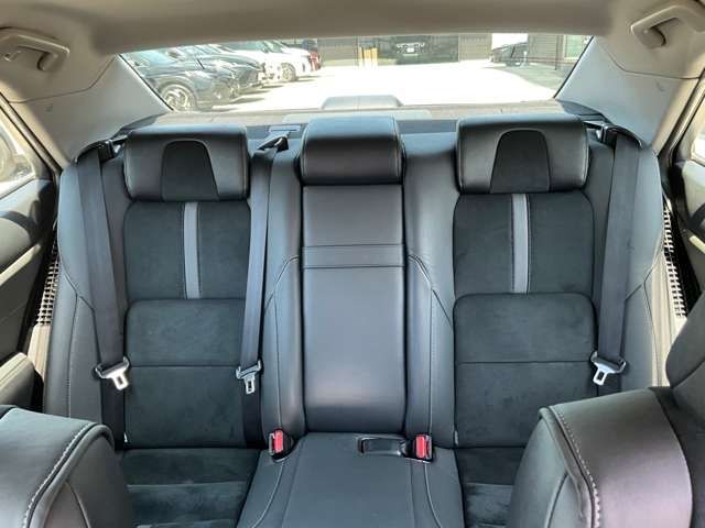 CROWN sedan hybrid 4WD