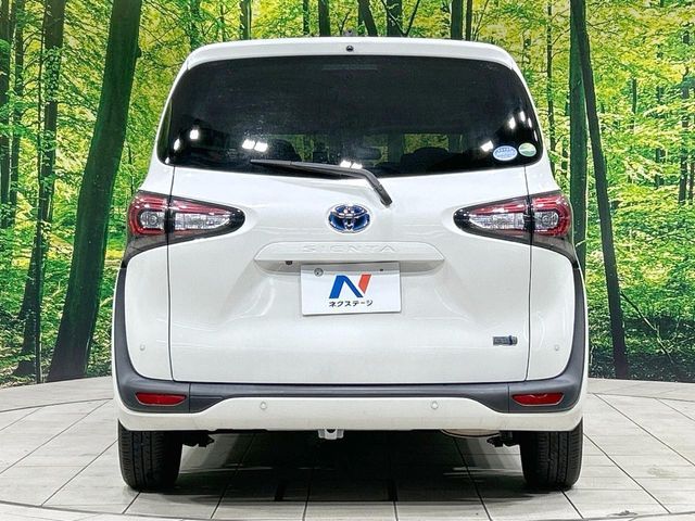 SIENTA HYBRID