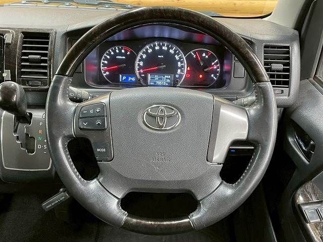 HIACE van 2WD
