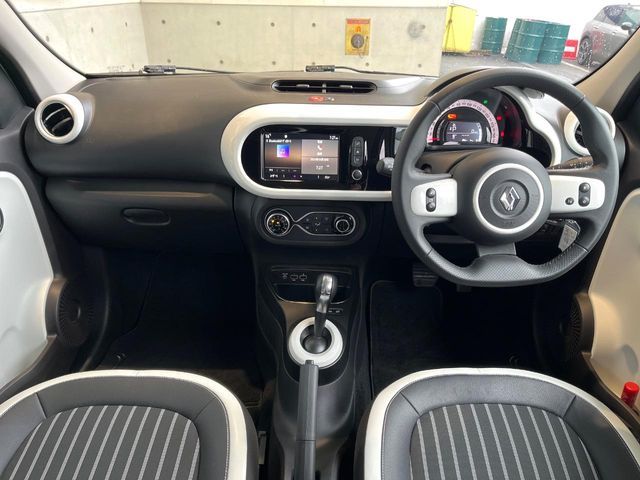 RENAULT TWINGO