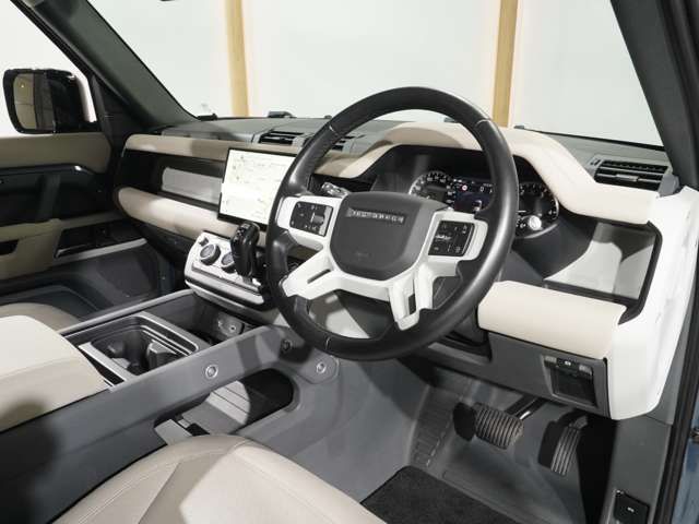 ROVER DEFENDER
