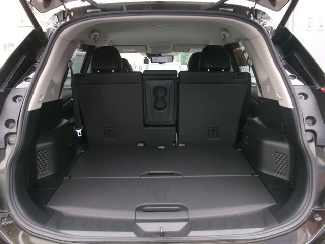 X-TRAIL 2WD