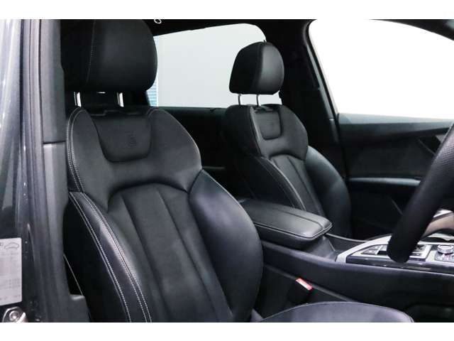 AUDI  Q7
