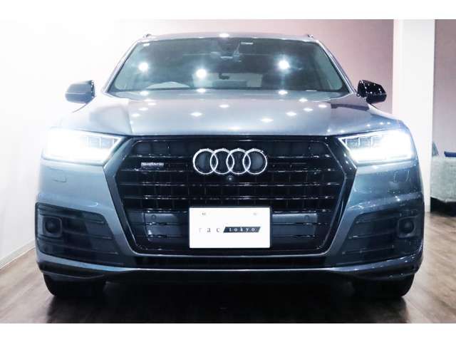 AUDI  Q7