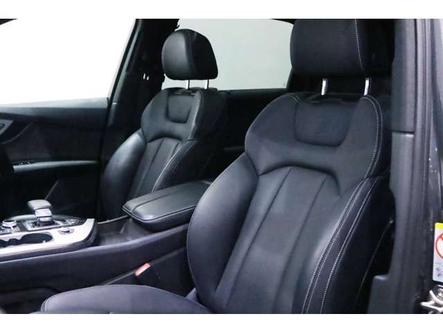 AUDI  Q7
