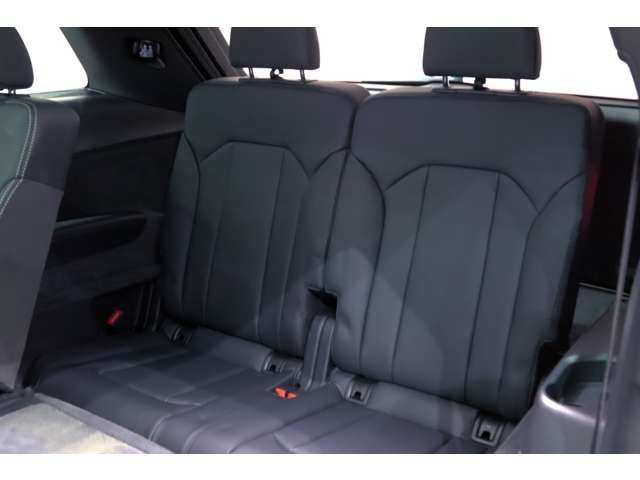 AUDI  Q7