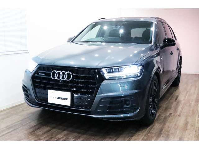 AUDI  Q7
