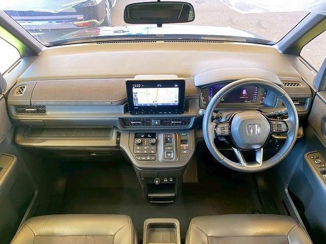 STEPWAGON e:HEV SPADA