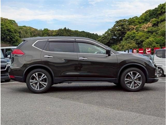 X-TRAIL 2WD