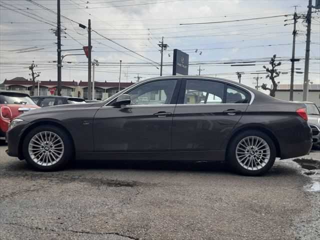 BMW 3 Series sedan