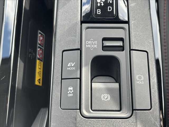 PRIUS 4WD
