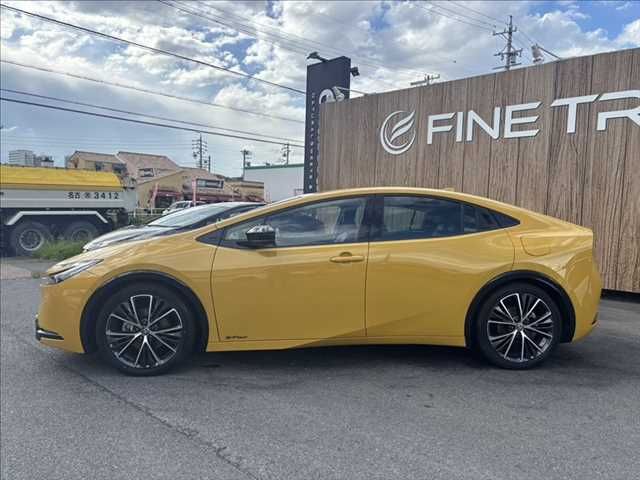 PRIUS 4WD