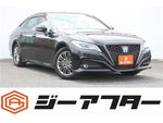 CROWN sedan hybrid