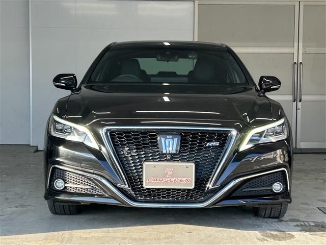 CROWN sedan hybrid 4WD