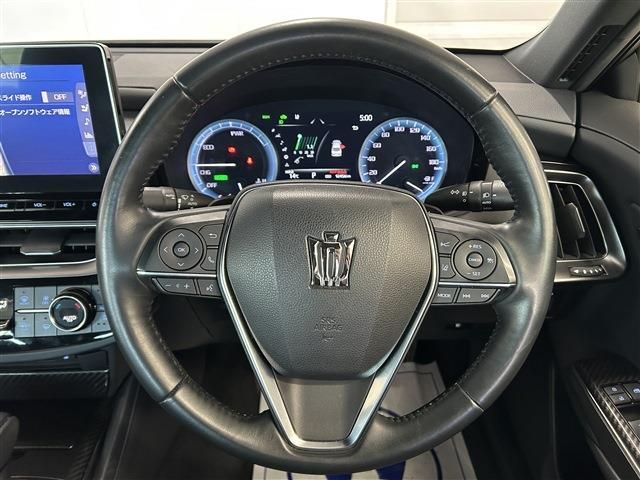 CROWN sedan hybrid 4WD