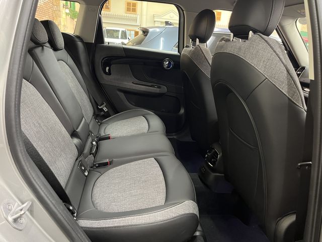 MINI COOPER D CROSSOVER