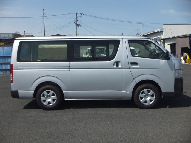 REGIUSACE van 4WD