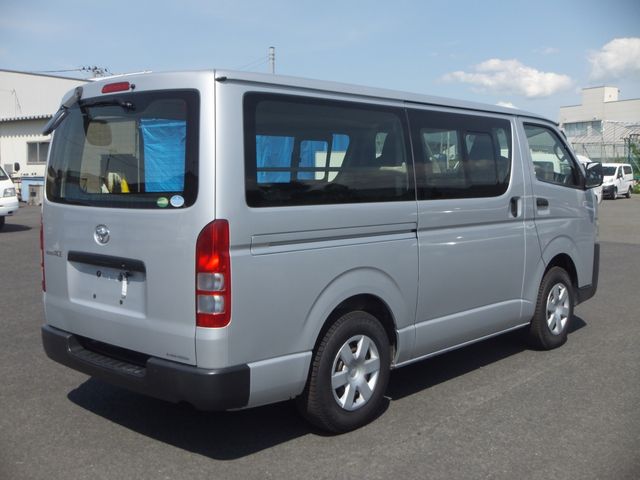 REGIUSACE van 4WD