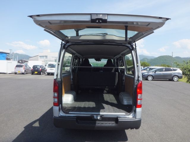 REGIUSACE van 4WD
