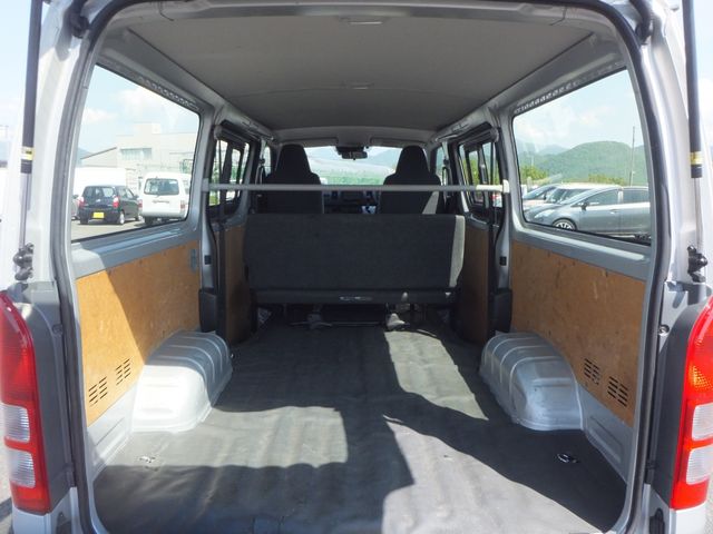 REGIUSACE van 4WD