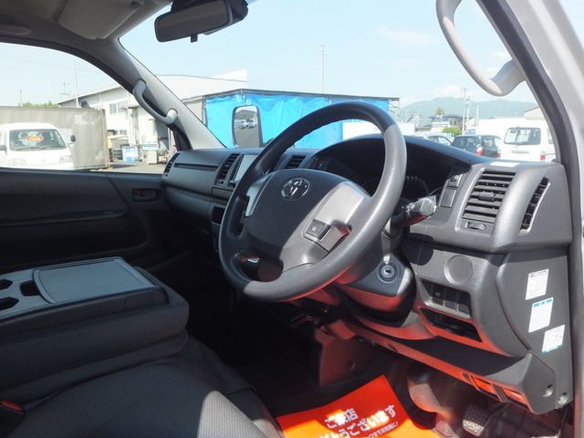 REGIUSACE van 4WD