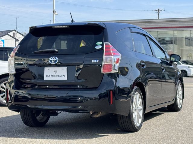 PRIUS Alpha