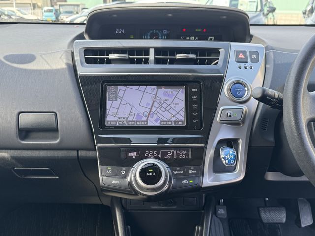 PRIUS Alpha