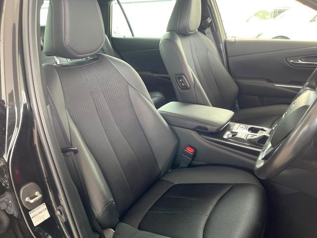 CROWN sedan hybrid